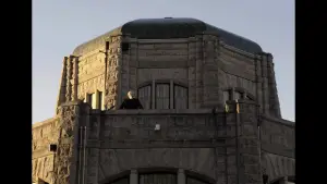 Задник до фильму"So Long, Farewell" #782406