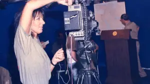 Задник до фильму"Never Look Away" #761929