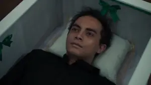 Задник до фильму"Tinggal Meninggal" #784205