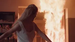 Задник до фильму"Звір" #755970