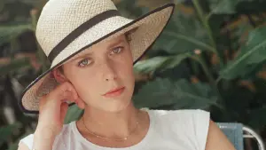 Задник до фильму"Прощавай, Еммануель" #448700