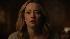 Задник до фильму"Her Life Is on the Line" #790110