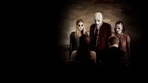 Задник до фильму"Незнайомці" #685632