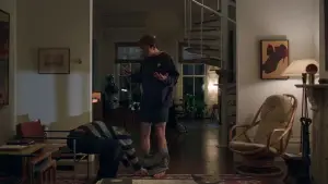 Задник до фильму"Любить не любить" #523557