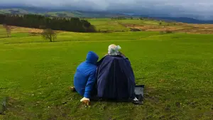 Задник до фильму"Браян і Чарльз" #391218