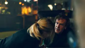 Задник до фильму"Over Your Dead Body" #774883