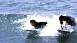 Задник до фильму"На гребені хвилі" #628632