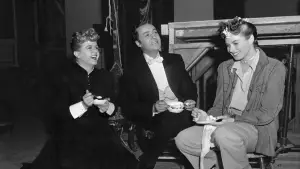 Задник до фильму"Газове світло" #688216