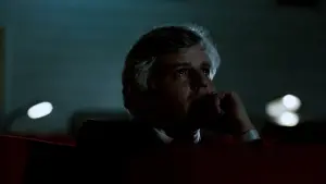 Задник до фильму"Новий кінотеатр «Парадізо»" #173901