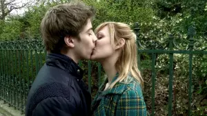 Задник до фильму"Сексуальні хроніки французької сім