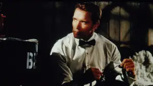 Задник до фильму"Правдива брехня" #618654