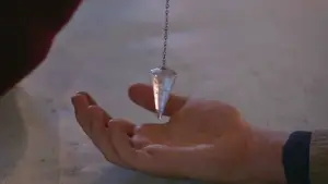 Задник до фильму"Un movimiento extraño" #757376