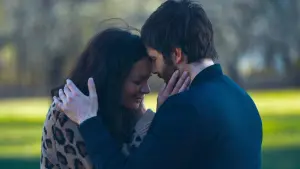 Задник до фильму"Самотні разом" #425398