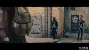 Задник до фильму"Усе життя попереду" #266727