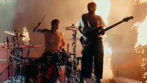 Задник до фильму"Twenty One Pilots: More Than We Ever Imagined" #767552