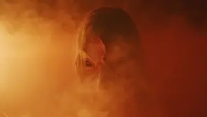 Задник до фильму"Αγαπούσε τα Λουλούδια Περισσότερο" #785517