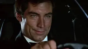 Задник до фильму"007: Іскри з очей" #637732