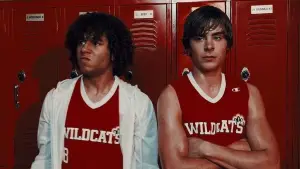 Задник до фильму"Шкільний мюзикл 3: Випускний" #721457