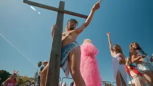 Задник до фильму"Hunky Jesus" #772446