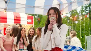 Задник до фильму"How to Lose a Popularity Contest" #801658