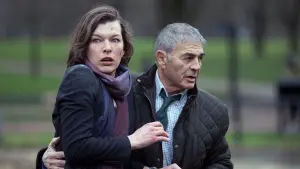 Задник до фильму"Вціліла" #322618