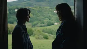 Задник до фильму"Вона в пітьмі йде" #606325