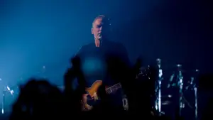Задник до фильму"Bryan Adams: Live At The Royal Albert Hall" #856687