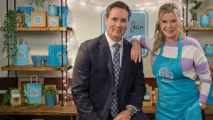 Задник до фильму"Sugar & Vice: A Hannah Swensen Mystery" #769965