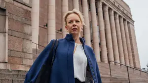 Задник до фильму"Neljä pientä aikuista" #757979