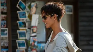 Задник до фильму"Заклинателька акул" #350644