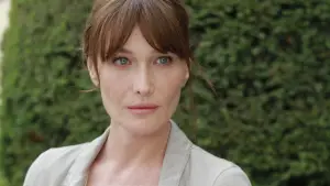 Задник до фильму"Опівночі в Парижі" #691179