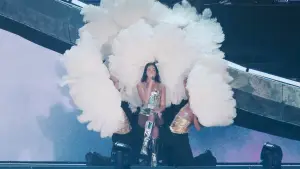 Задник до фильму"Dua Lipa: Live From Mexico" #816818