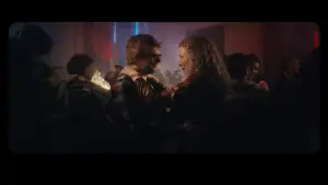 Задник до фильму"How to Be Normal and the Oddness of the Other World" #781584