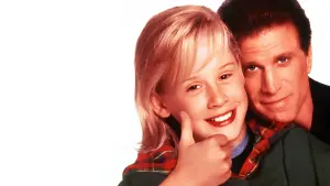 Відео до фільму Поквитатися з татком | Getting Even with Dad Official Trailer #1 - Saul Rubinek Movie (1994) HD