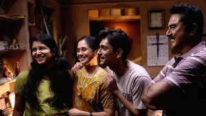 Задник до фильму"3 பி.ஹெச்.கே" #785115