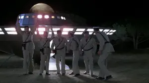 Задник до фильму"Жандарм та інопланетяни" #407603