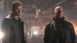 Задник до фильму"Спасіння" #343094