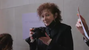 Задник до фильму"Вся краса і кровопролиття" #390097