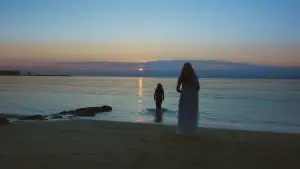 Задник до фильму"Gündüz Apollon Gece Athena" #781300