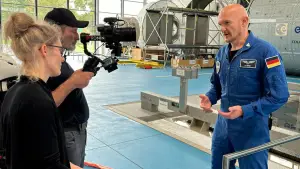 Задник до фильму"Artemis II - Zurück zum Mond" #802470