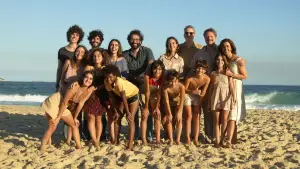 Задник до фильму"Я досі тут" #572586