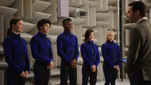 Задник до фильму"Таємне товариство другонароджених членів королівської сім’ї" #269197