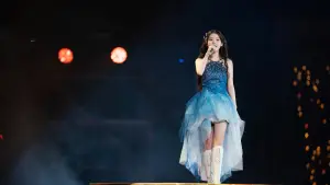 Задник до фильму"2024 IU HEREH WORLD TOUR CONCERT IN SEOUL" #871969
