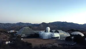 Задник до фильму"Desert Passages" #778368