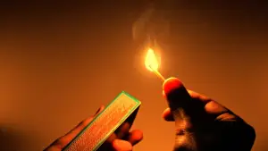 Задник до фильму"Sticks and Mud" #778711