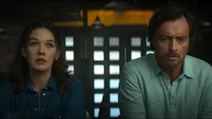 Задник до фильму"A Hero