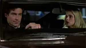 Задник до фильму"007: Іскри з очей" #637741