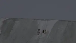 Задник до фильму"基地之侧" #757175