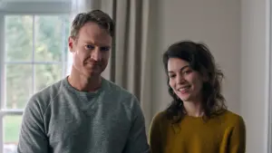 Задник до фильму"Голлі залишається на ніч" #437004