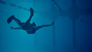 Задник до фильму"Глибокий басейн" #363301